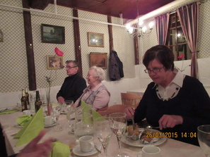 26.03.2015 Kellariravintolassa Heikki, Kerttu ja Terttu