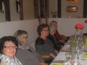 16.10.2014
Kellariravintolassa
Liisa, Marjatta, Merja, Kerttu ja Tuovi